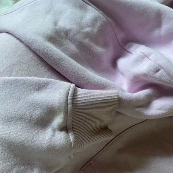 light pink sweatshirt from h&m - Picture 5 of 6